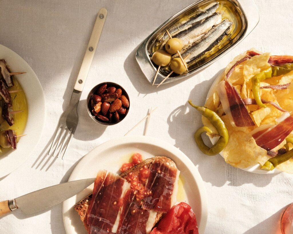 sardinas y jamon serrano